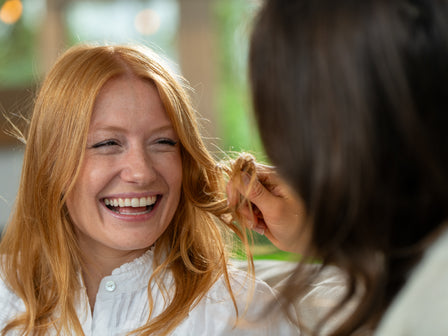 A che velocità crescono i capelli?