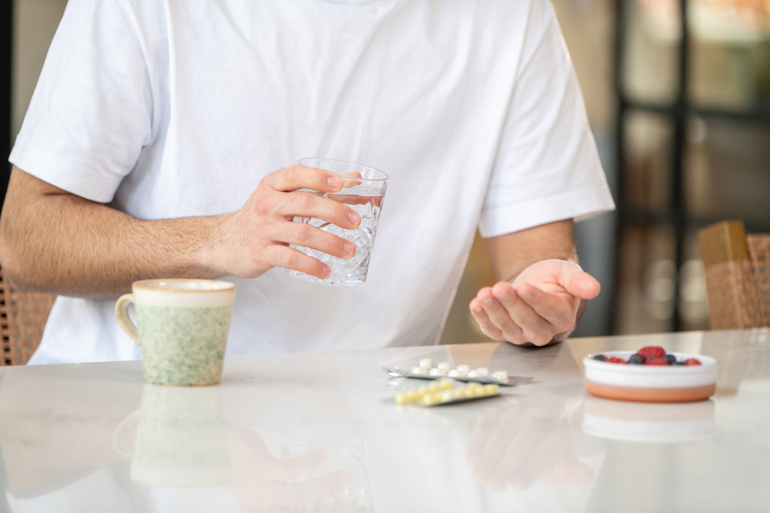 Suplementos nutricionales contra la caída del cabello: Foligain cápsulas vs. Neofollics comprimidos